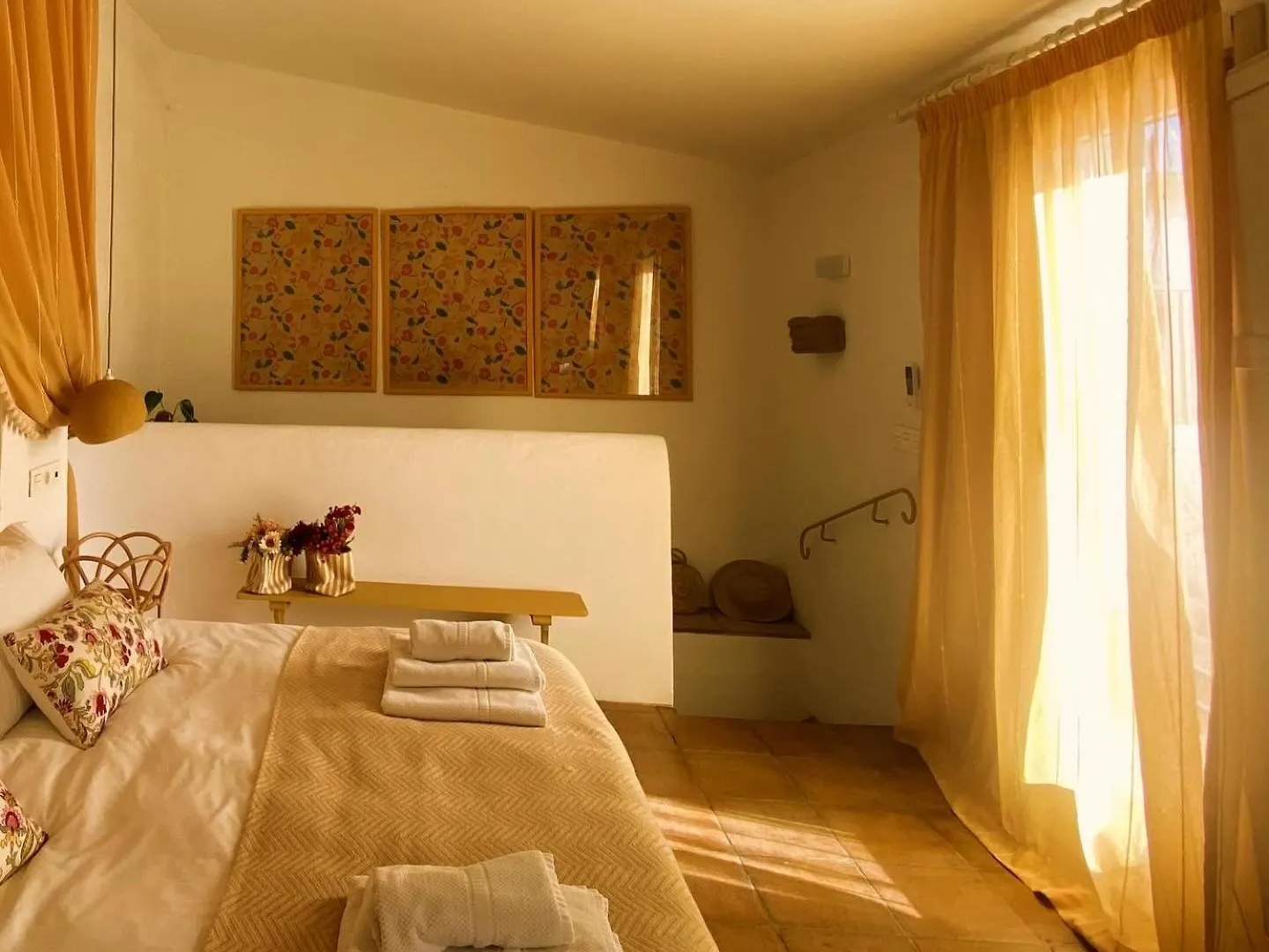 Romantic Ronda Garden Cottage