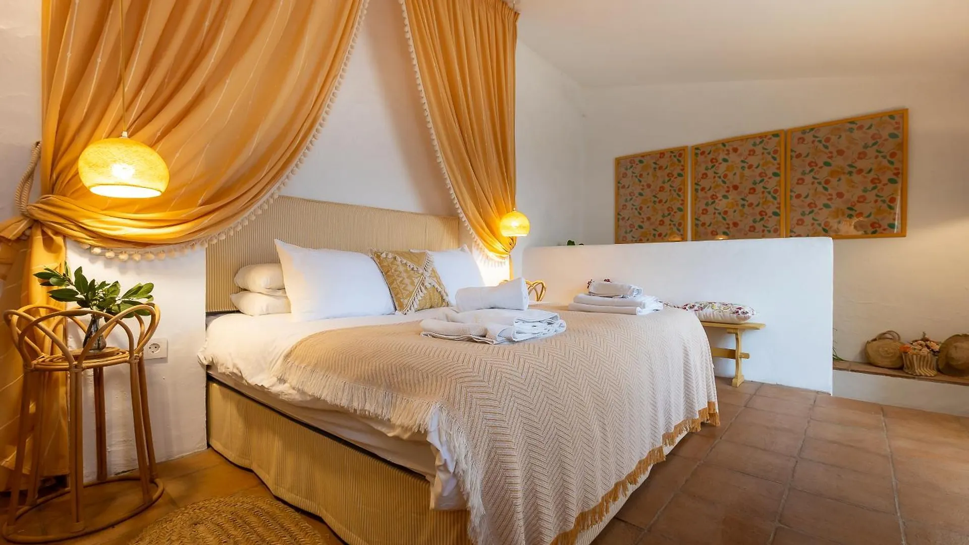 Romantic Ronda Garden Cottage